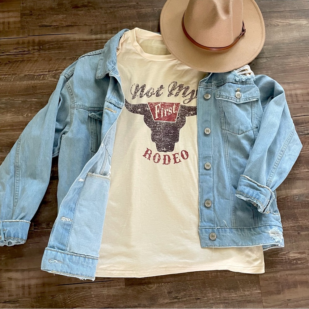 “Not My First Rodeo” Graphic Tee